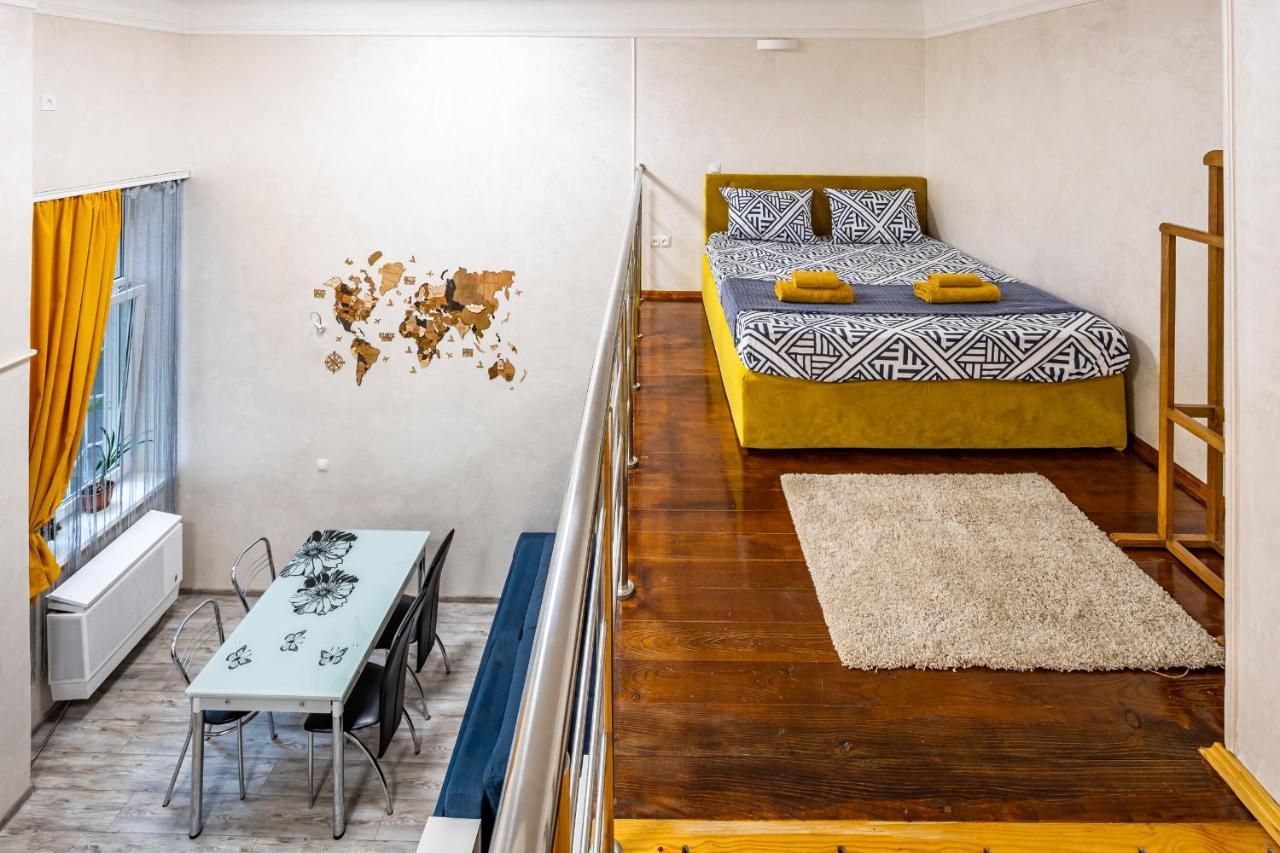 Apartment On Kovzhuna Street ลวีฟ ภายนอก รูปภาพ